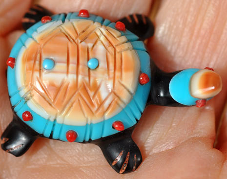 Andrew Quam | Zuni Turtle Fetish | Penfield Gallery of Indian Arts | Albuquerque, New Mexico