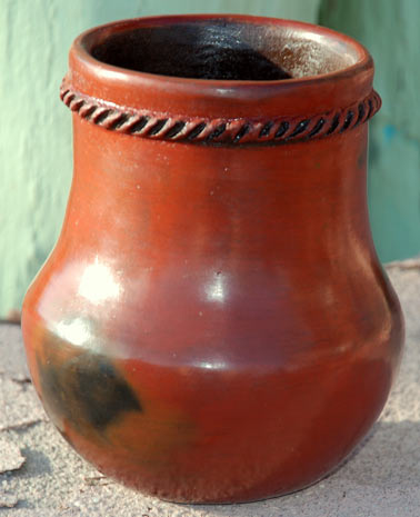 Michelle Williams | Navajo Pitch Pot/Vase | Penfield Gallery of Indian Arts | Albuquerque, New Mexico